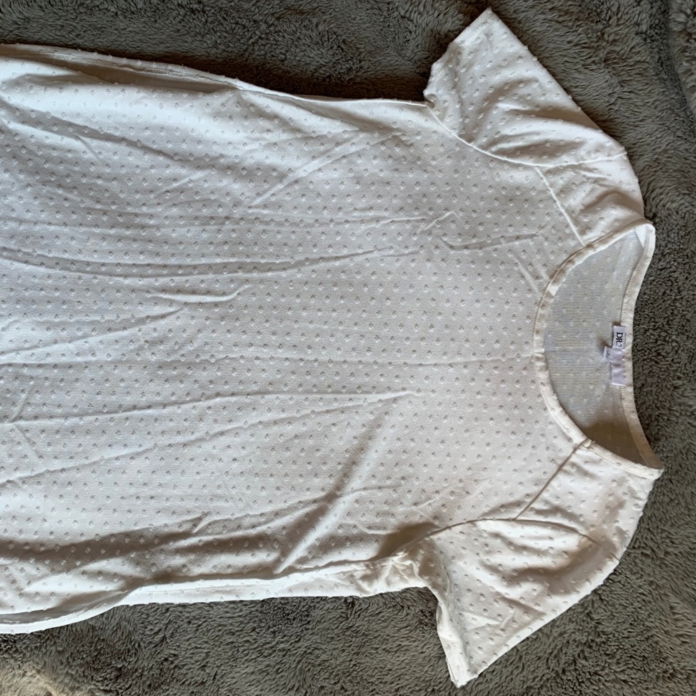 White t-shirt